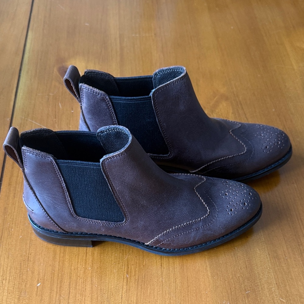 Sperry Women’s Brown Chelsea Boots